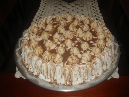 Bolo Suspiro com Doce de Leite